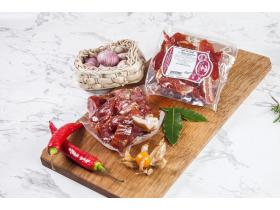Сырокопченые мясные деликатесы