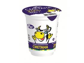 Сметана в пластиквом стакане