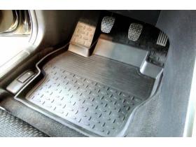 Резиновые автомобильные коврики с бортиками