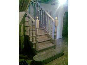 Лестницы из массива дерева