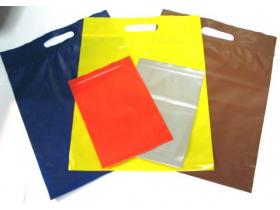 Пакет с вырубной ручкой