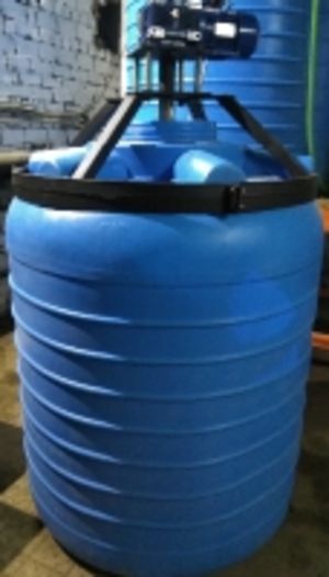 Реактор с мешалкой (для смешивания жидкостей)