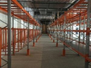 Полочные складские стеллажи