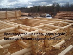 Сруб дома из бревна с мансардой