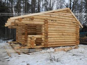 Сруб бани из бревна 6,2*6,2 м, рубленные фронтоны