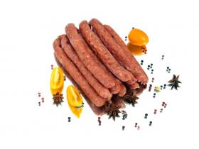 Колбасы полукопченые в упаковке